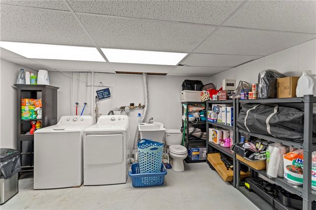 371 Annuity Dr, South Franklin, PA 15301