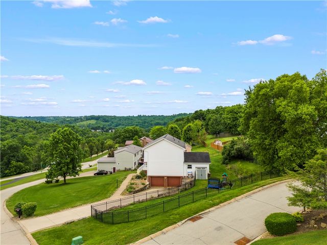 371 Annuity Dr, South Franklin, PA 15301