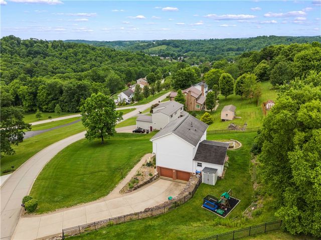 371 Annuity Dr, South Franklin, PA 15301