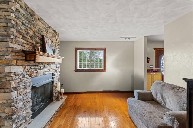 371 Annuity Dr, South Franklin, PA 15301