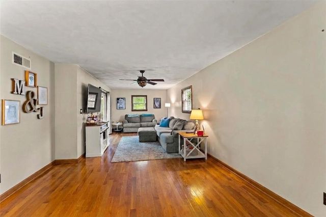 371 Annuity Dr, South Franklin, PA 15301