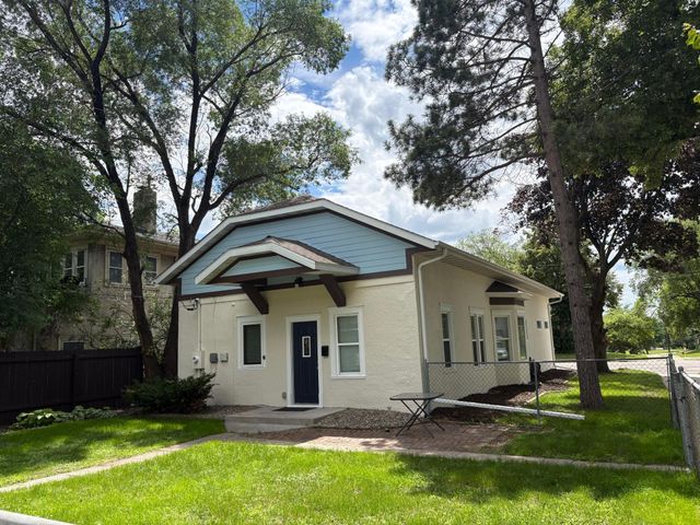 1701 Lowry Avenue NE, Minneapolis, MN 55418