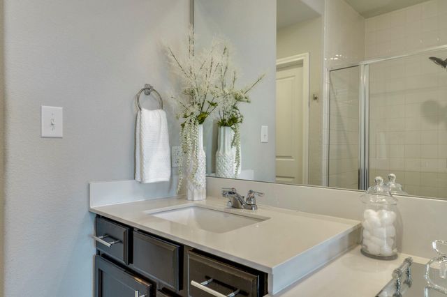 5861 Casstello DR, Round Rock, TX 78665