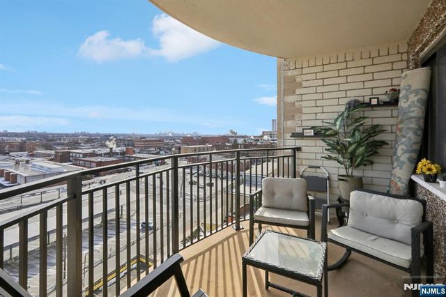 150 Overlook Avenue 7F, Hackensack, NJ 07601