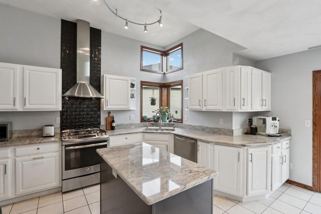 5735 Longford Terrace, Fitchburg, WI 53711