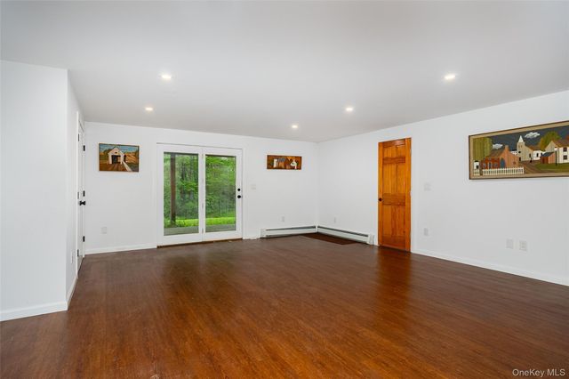 921 W Dover Road, Pawling, NY 12564