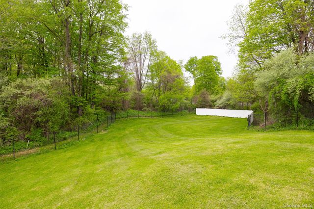 921 W Dover Road, Pawling, NY 12564