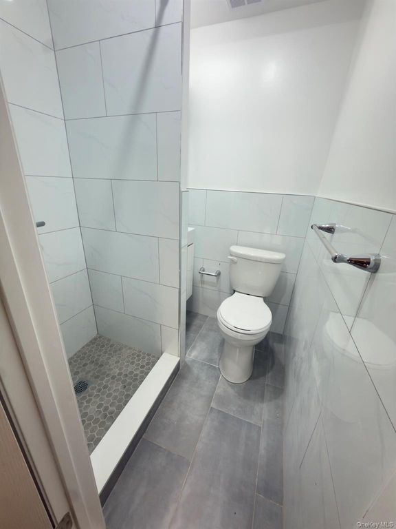 134-05 Dahlia Avenue 1Fl, Flushing, NY 11355 — photo 4