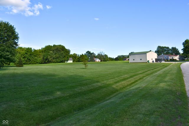 7495 Meadowview Lane, Martinsville, IN 46151
