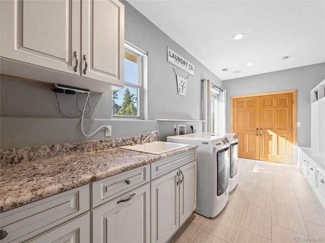 6913 Granite Crag Cir, Evergreen, CO 80439