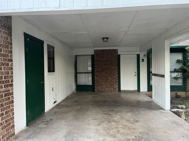 4702 Rocking Chair RD, Austin, TX 78744