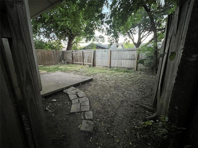 4702 Rocking Chair RD, Austin, TX 78744
