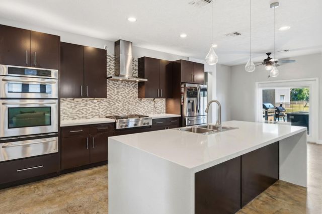 4203 Majestic Drive, Baytown, TX 77523