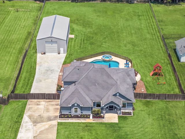 4203 Majestic Drive, Baytown, TX 77523