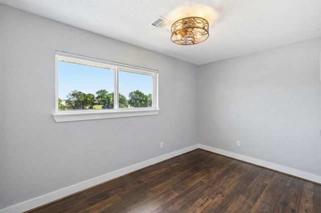 4203 Majestic Drive, Baytown, TX 77523