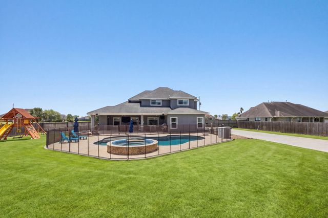 4203 Majestic Drive, Baytown, TX 77523