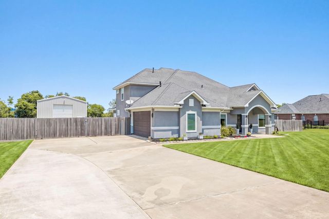 4203 Majestic Drive, Baytown, TX 77523