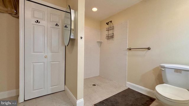 1130 JACKSON ST, Philadelphia, PA 19148