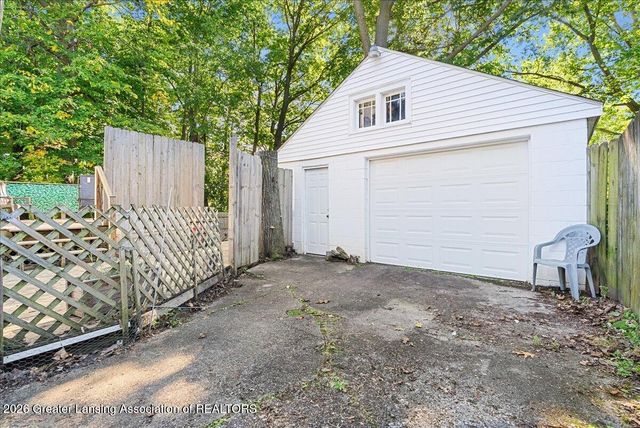 1219 Victor Avenue, Lansing, MI 48910