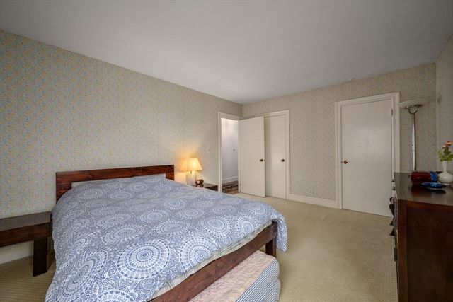 130 Fairway Rd, Brookline, MA 02467