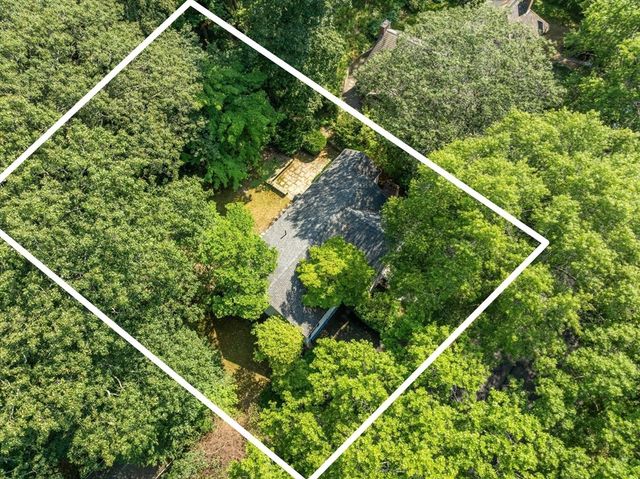 130 Fairway Rd, Brookline, MA 02467