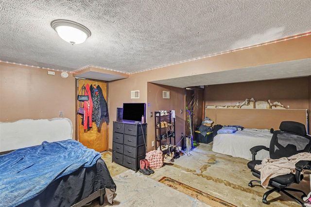 900 SW 40th Street, Wyoming, MI 49509