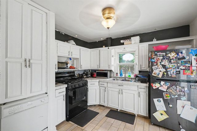 900 SW 40th Street, Wyoming, MI 49509