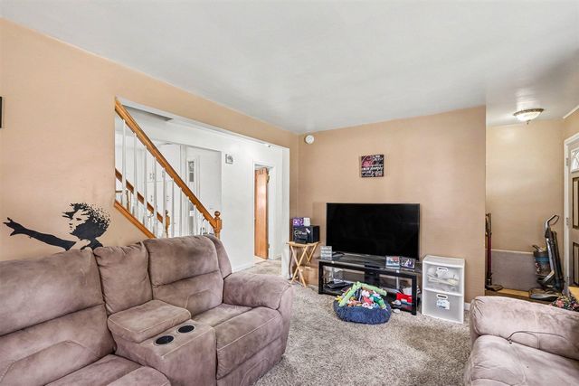 900 SW 40th Street, Wyoming, MI 49509