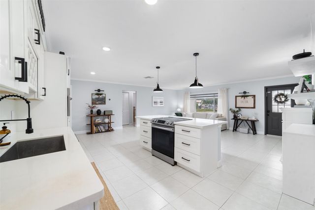 6705 E Westwood Boulevard, Fort Lauderdale, FL 33321