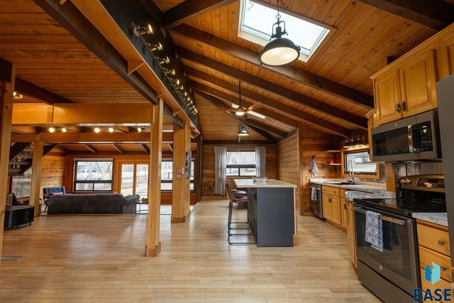 2320 S Southeastern Ave Avenue, Sioux Falls, SD 57103