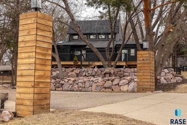 2320 S Southeastern Ave Avenue, Sioux Falls, SD 57103