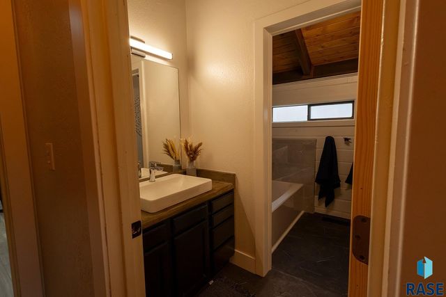 2320 S Southeastern Ave Avenue, Sioux Falls, SD 57103