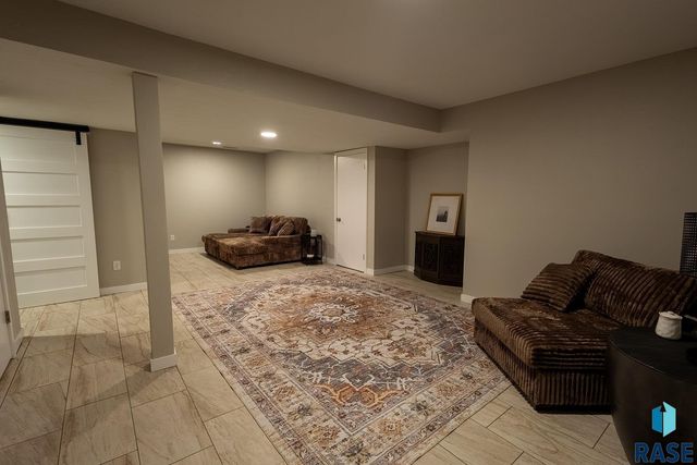 2320 S Southeastern Ave Avenue, Sioux Falls, SD 57103