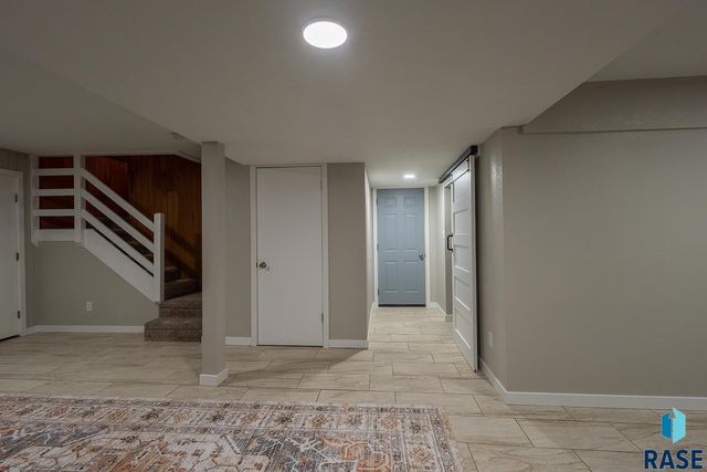 2320 S Southeastern Ave Avenue, Sioux Falls, SD 57103