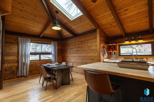 2320 S Southeastern Ave Avenue, Sioux Falls, SD 57103