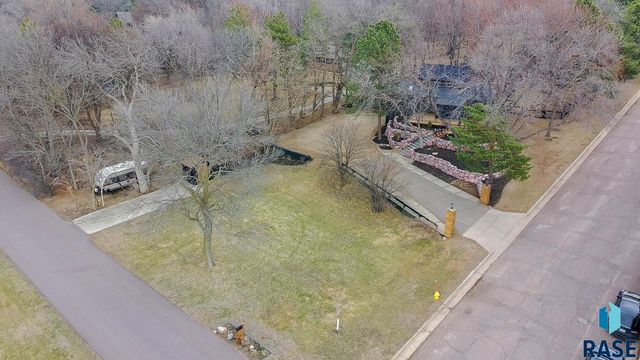 2320 S Southeastern Ave Avenue, Sioux Falls, SD 57103