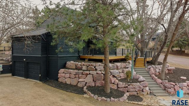 2320 S Southeastern Ave Avenue, Sioux Falls, SD 57103