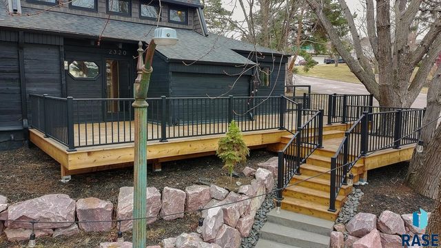2320 S Southeastern Ave Avenue, Sioux Falls, SD 57103