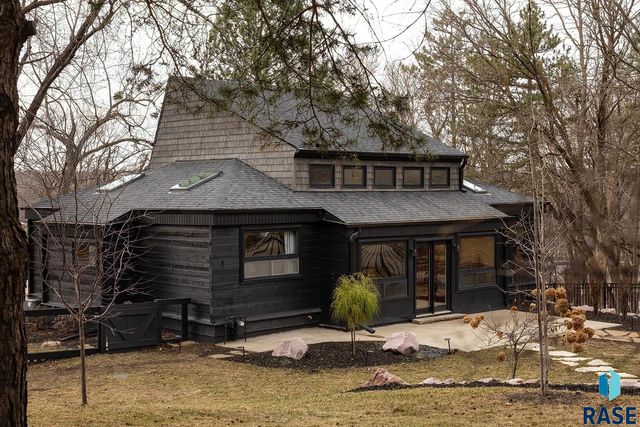 2320 S Southeastern Ave Avenue, Sioux Falls, SD 57103