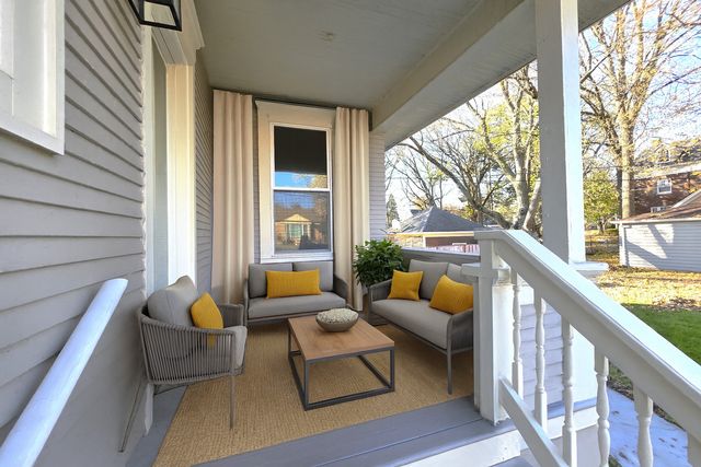 286 Hamilton Avenue, Elgin, IL 60123