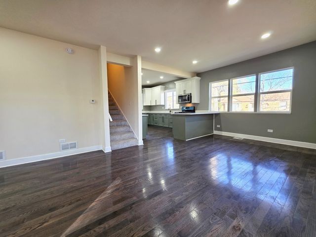 286 Hamilton Avenue, Elgin, IL 60123