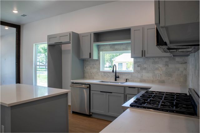 506 N Monroe, Kaufman, TX 75142