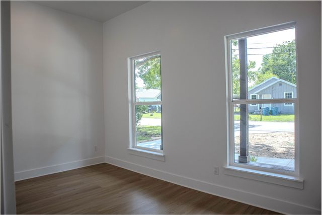 506 N Monroe, Kaufman, TX 75142
