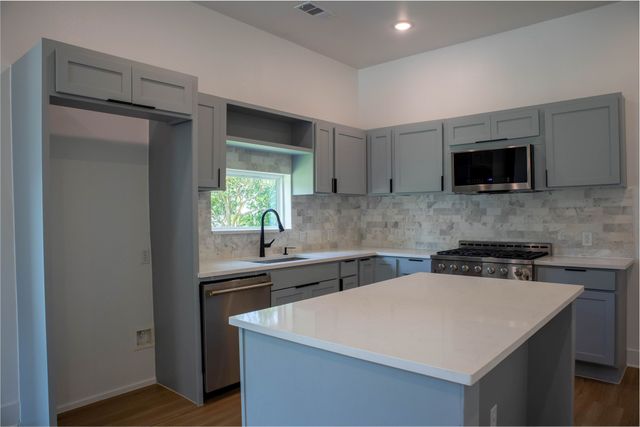 506 N Monroe, Kaufman, TX 75142