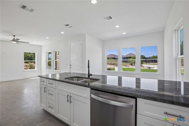1301 Low Branch Lane 9, Leander, TX 78641