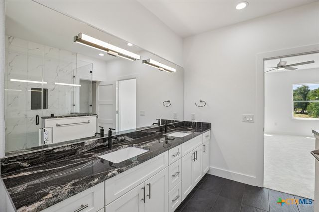 1301 Low Branch Lane 9, Leander, TX 78641