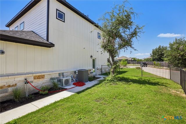 1301 Low Branch Lane 9, Leander, TX 78641