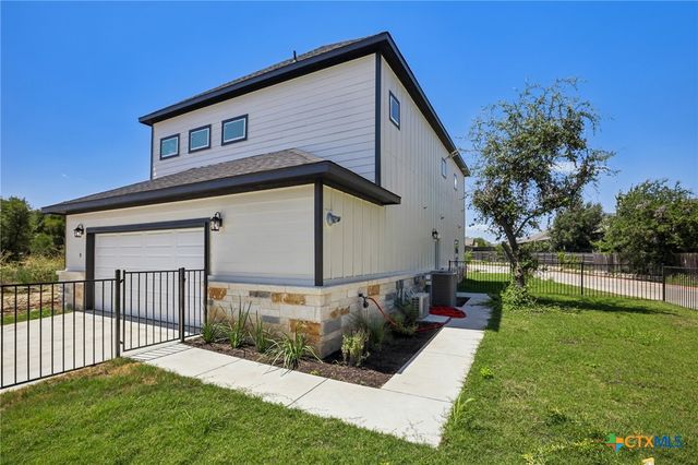 1301 Low Branch Lane 9, Leander, TX 78641