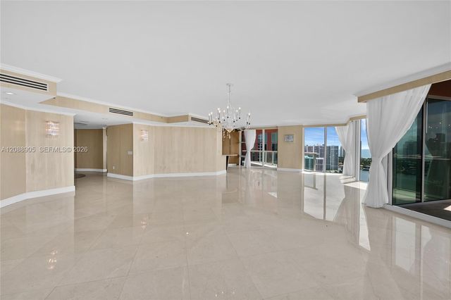 3370 Hidden Bay Drive 2813, Aventura, FL 33180