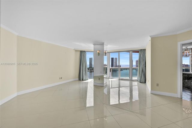3370 Hidden Bay Drive 2813, Aventura, FL 33180